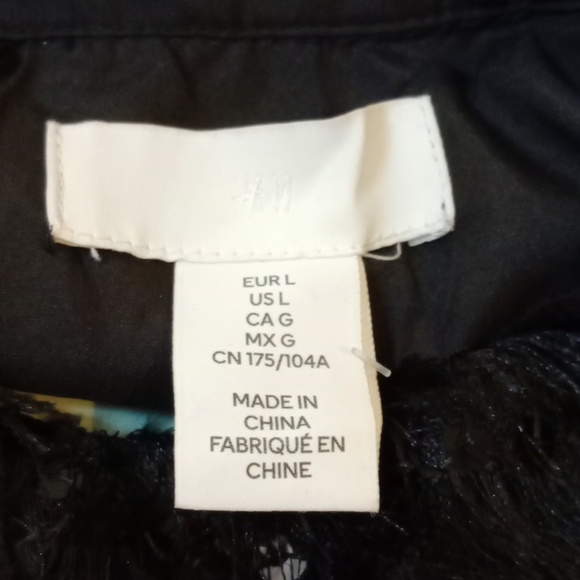 H&M BLACK CROP SEQUIN, MOCK TURTLE NECK , LARGE - Picture 7 of 11